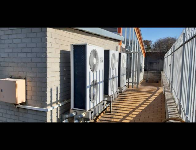 693M² BUILDING FOR SALE IN HEIDELBERG CENTRAL